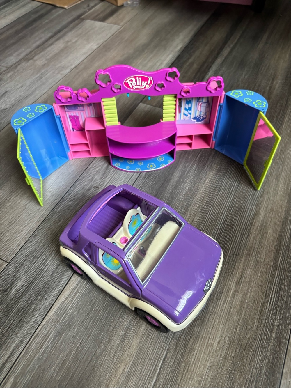 Vintage Polly Pocket Club Groove Shop Clothing Store and Purple Car 2004
